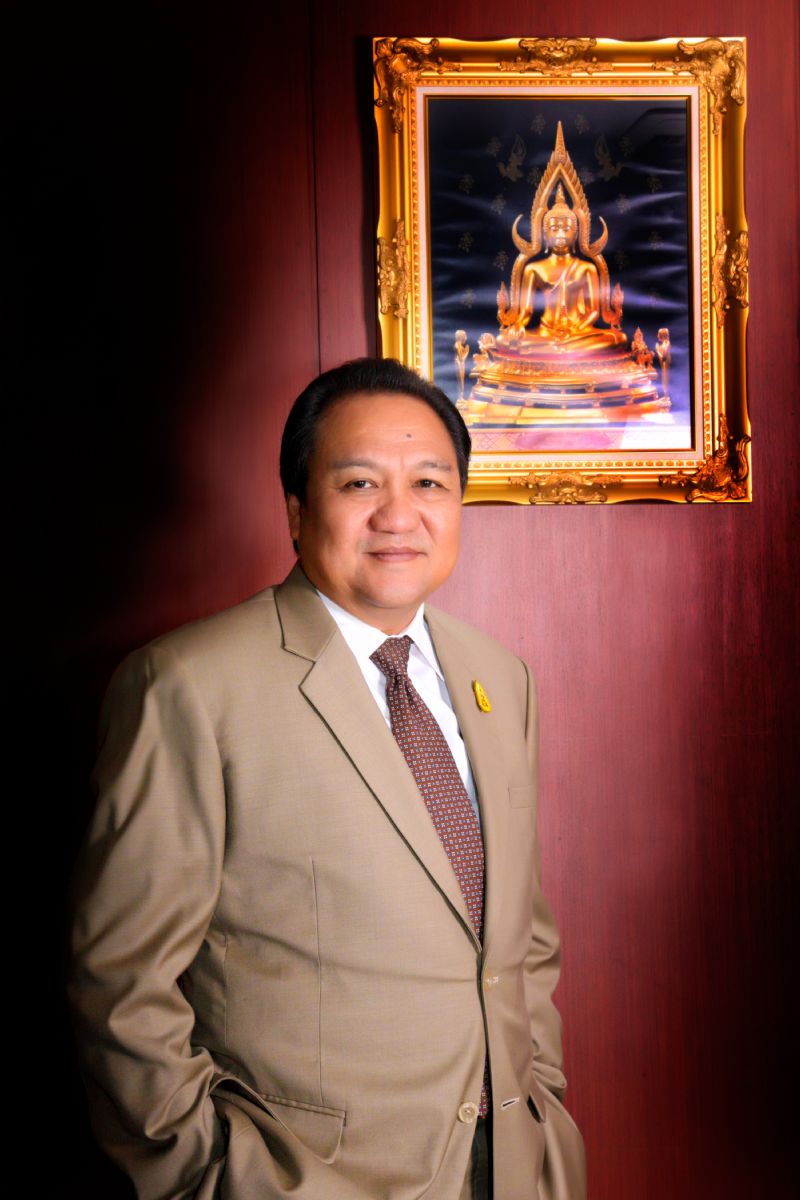 TAT_Governor_Thawatchai_01 (333x500)